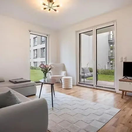 Modernes Und Wunderschoenes Loft Mit Terrasse, Gartenblick In *
