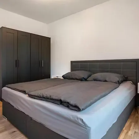 Modernes Und Wunderschoenes Loft Mit Terrasse, Gartenblick In Appartement *